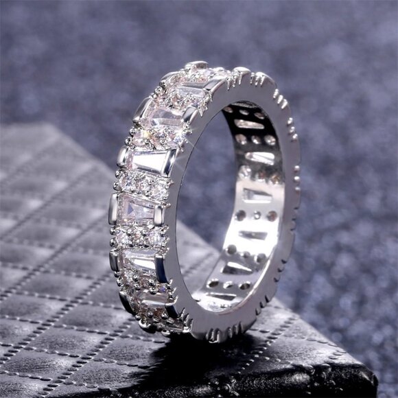 ▶Eternity Thin Baguette Engagement Trapezoid Stone CZ Band for Women, L169